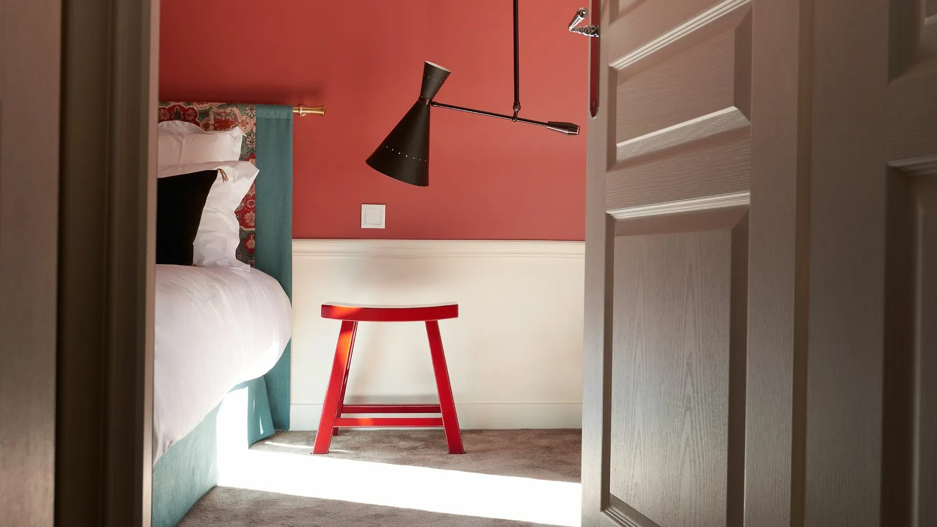 Maison Lepic Montmartre Hotel
